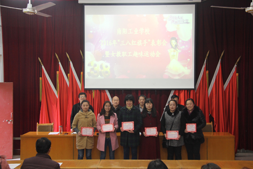 ��У�e�����˼t���ֱ��ô��(hu��)�ߑc����Ȥζ�\(y��n)��(d��ng)��(hu��)