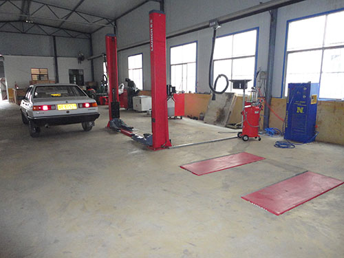 南陽工業(yè)學校汽車實習工廠