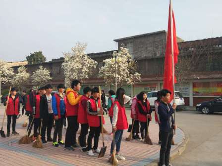 ���(y��ng)���I(y��)�W(xu��)У־Ը��