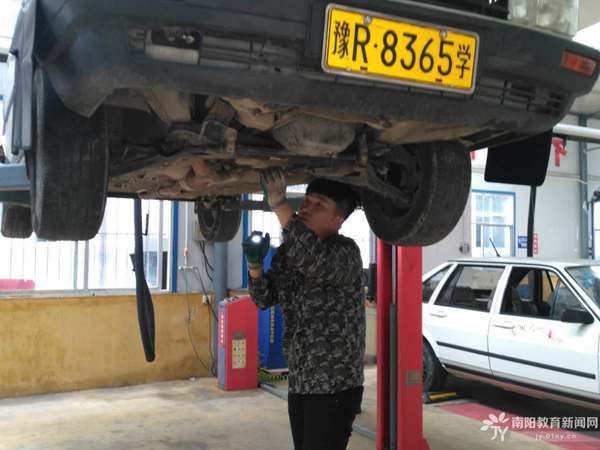 ���(y��ng)���I(y��)�W(xu��)У��܇(ch��)�S�ޱ�ِ