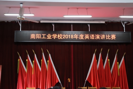 ���(y��ng)���I(y��)�W(xu��)УӢ�Z(y��)���v��ِ