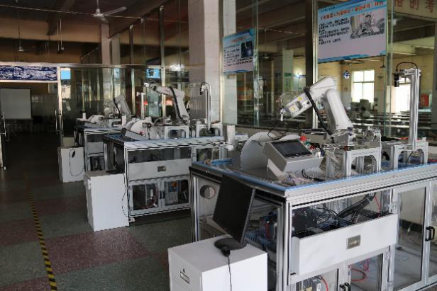 工業(yè)機(jī)器人